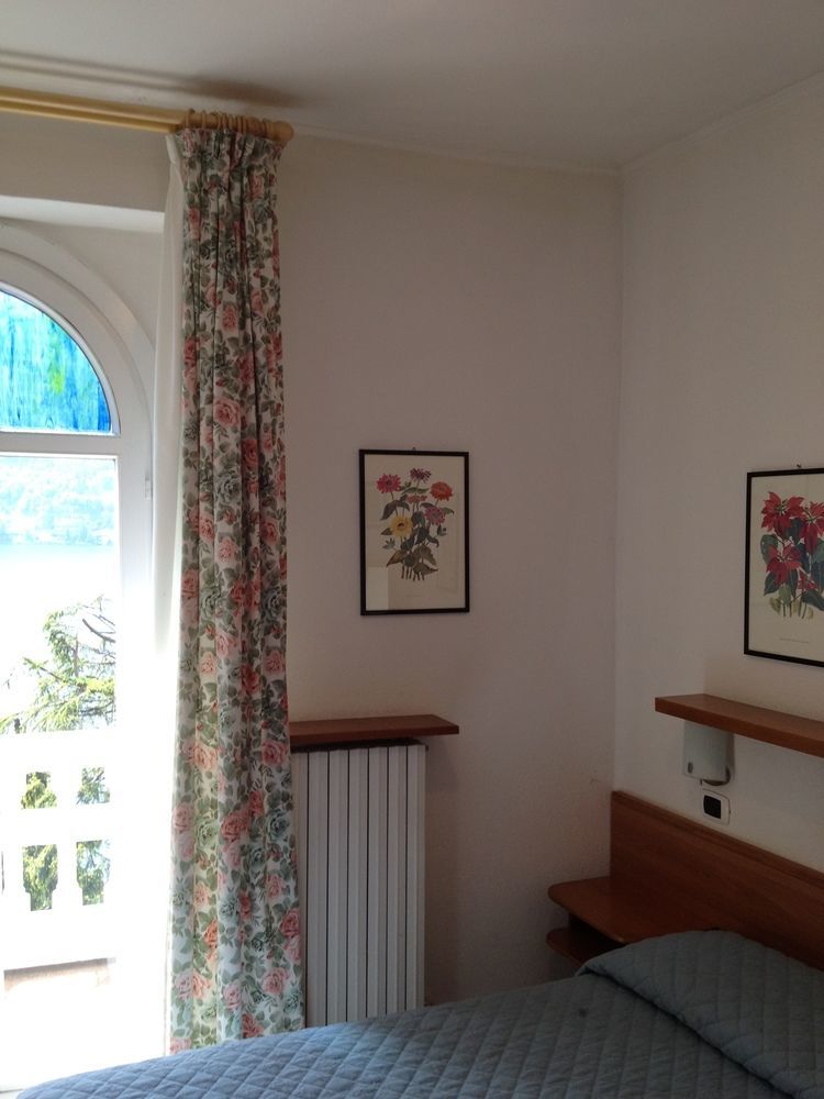 Briisa De Ness Hotel Nesso Exterior photo